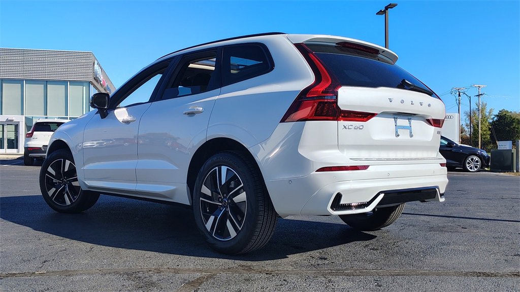 New 2026 Volvo XC60 B5 Plus w/ Climate Package image 4