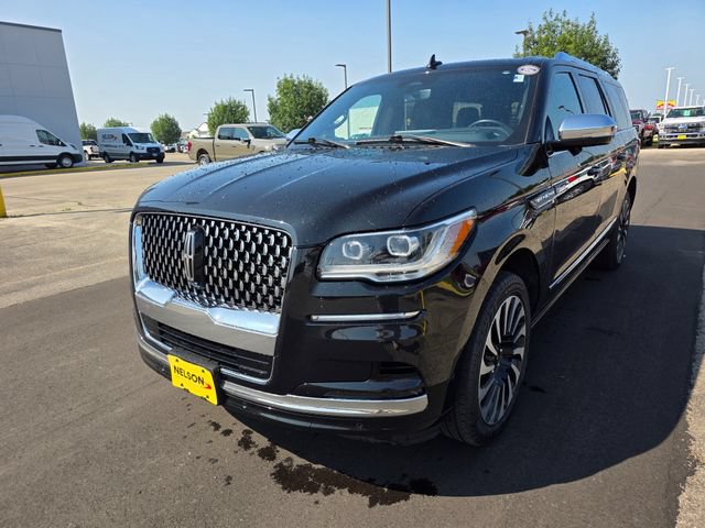 Used 2023 Lincoln Navigator L Black Label AWD/4WD image 2