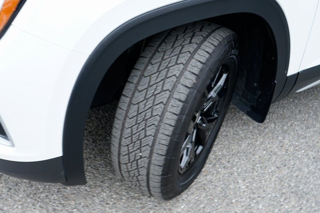 Used 2025 Volkswagen Atlas Peak Edition SE image 49