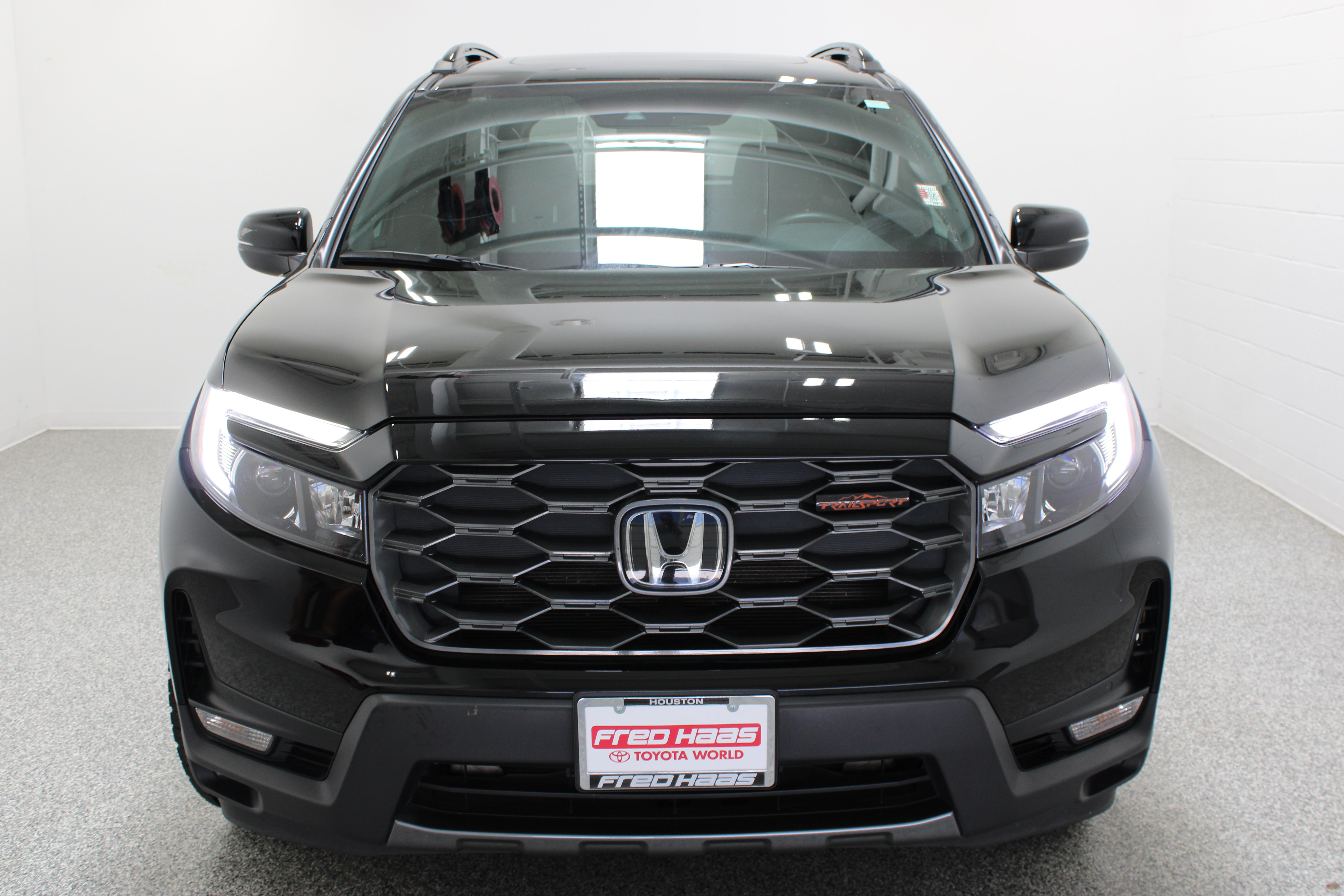 Used 2022 Honda Passport TrailSport image 3