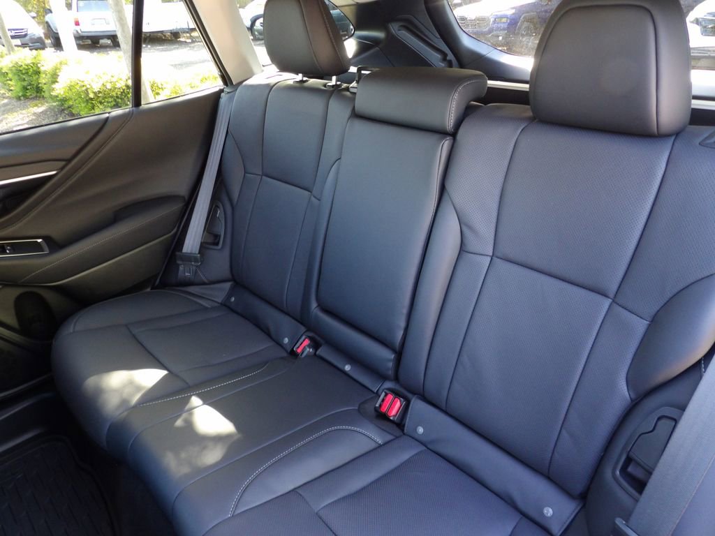 Used 2025 Subaru Outback Limited image 25