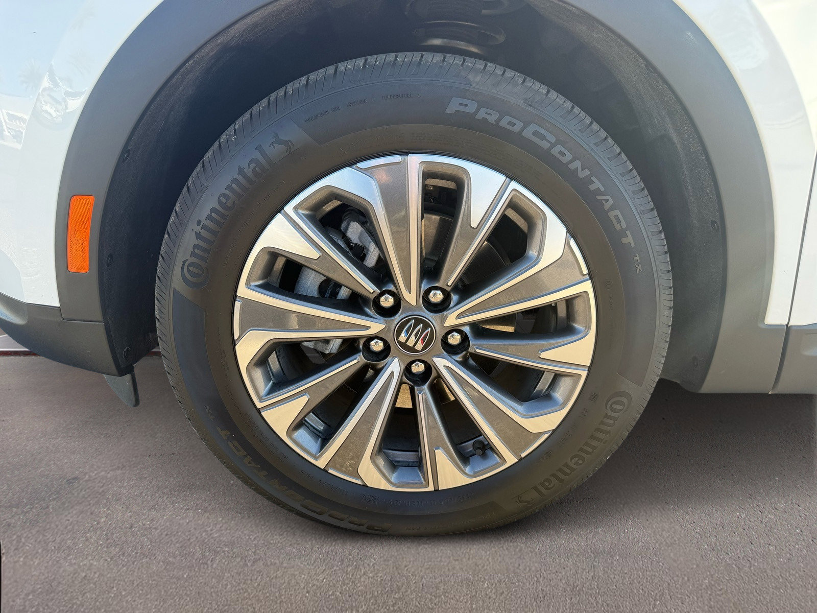 Used 2025 Buick Envision Preferred image 8