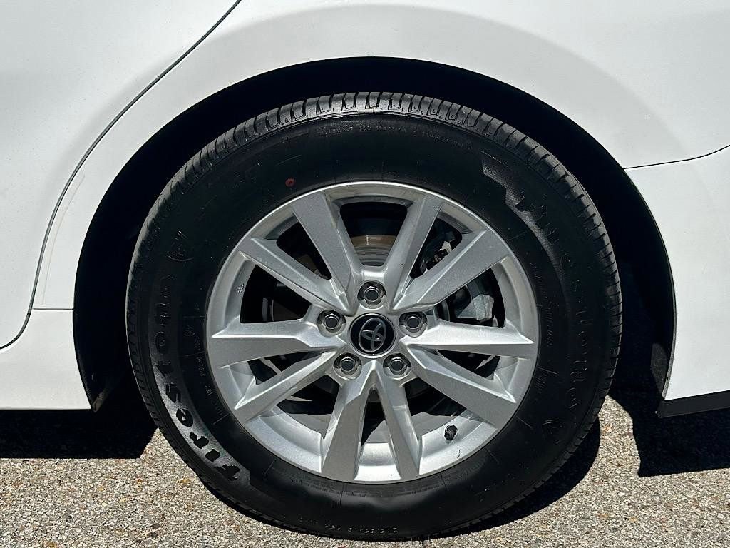 Certified 2025 Toyota Camry LE image 29