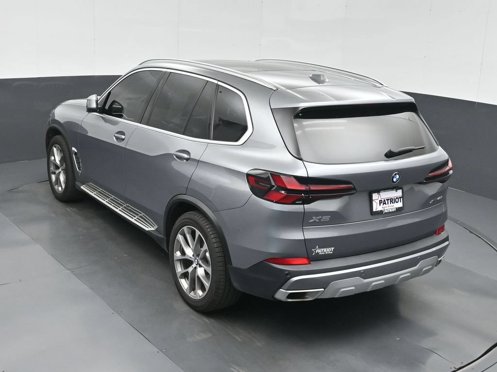 Used 2025 BMW X5 xDrive40i AWD/4WD image 32