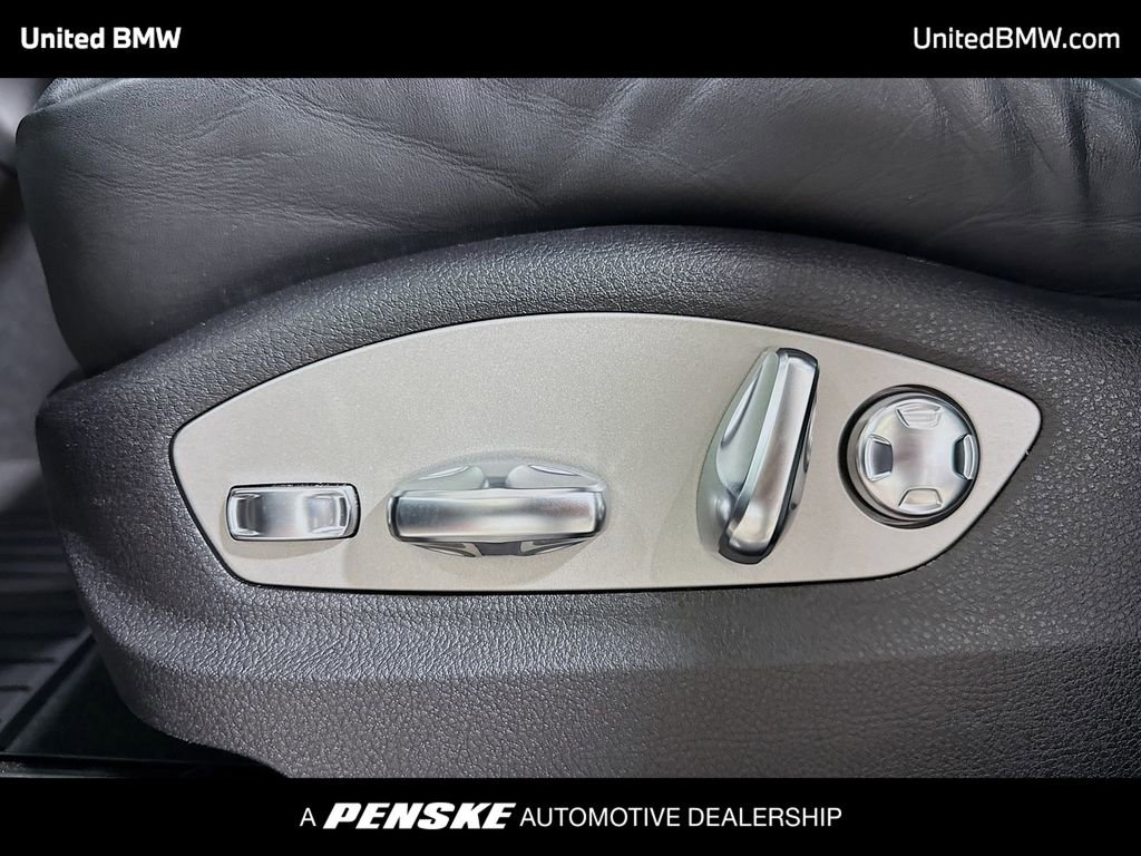 Used 2022 Porsche Macan S AWD/4WD image 4