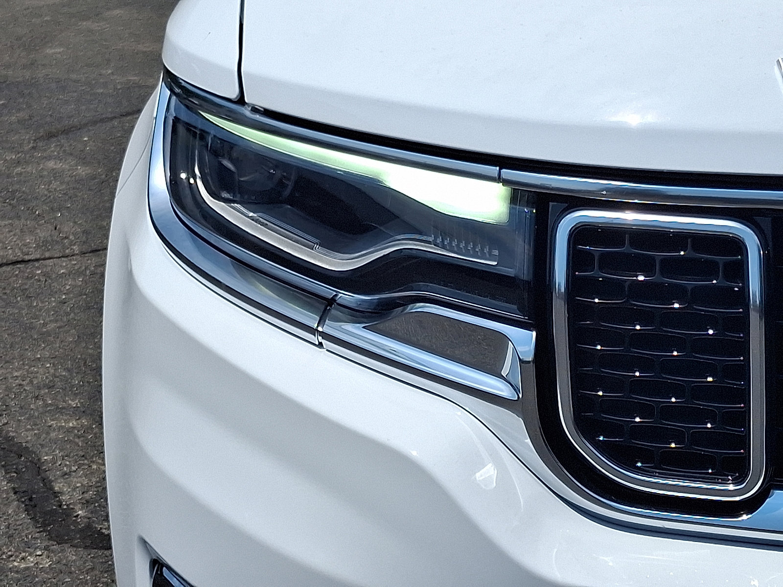 New 2025 Jeep Wagoneer 4WD w/ Convenience Group I image 9