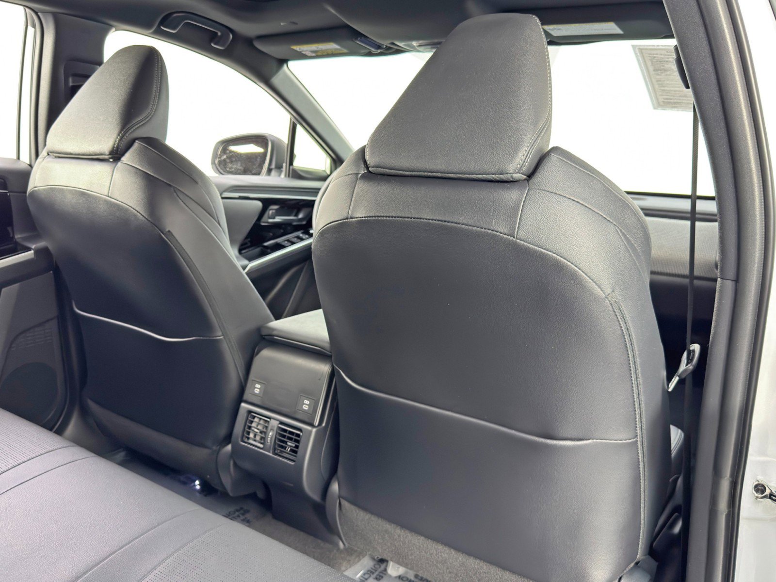 Used 2024 Toyota bZ4X Limited image 32