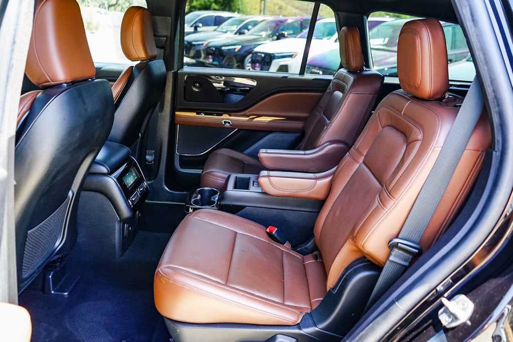 Used 2022 Lincoln Aviator Reserve w/ Equipment Group 201A AWD/4WD image 19