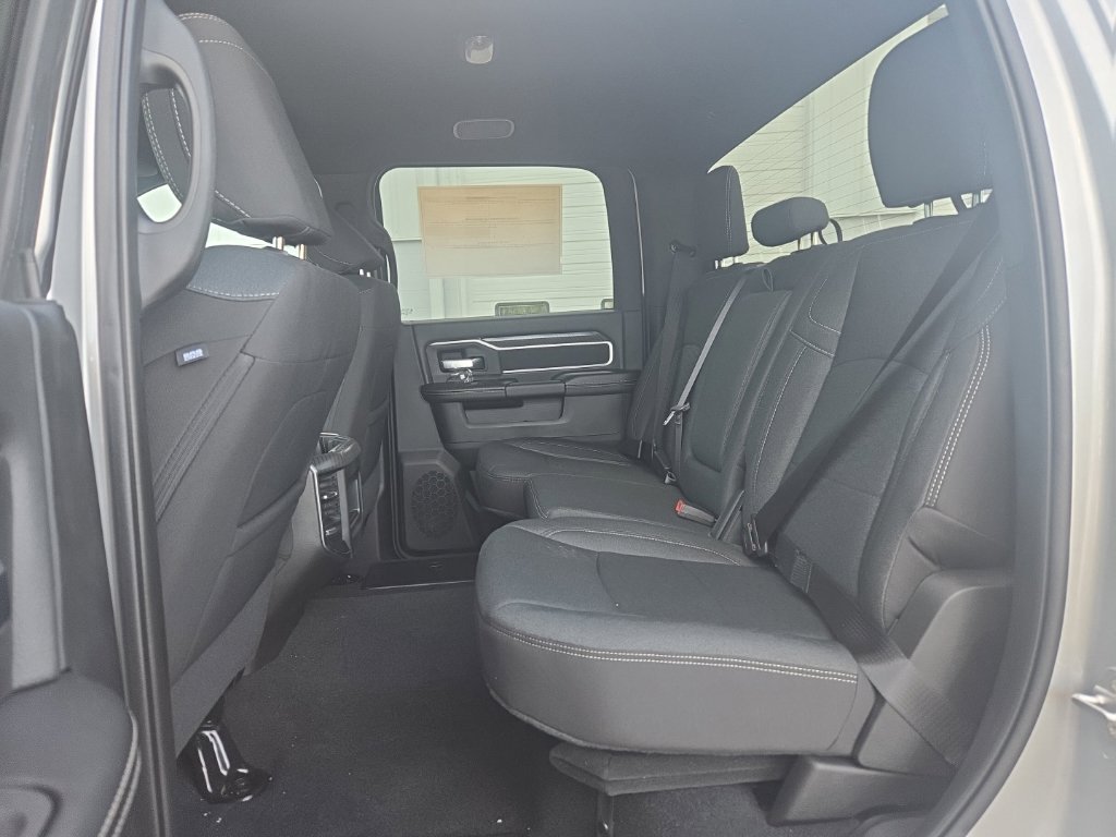 New 2026 RAM 3500 Big Horn AWD/4WD image 8
