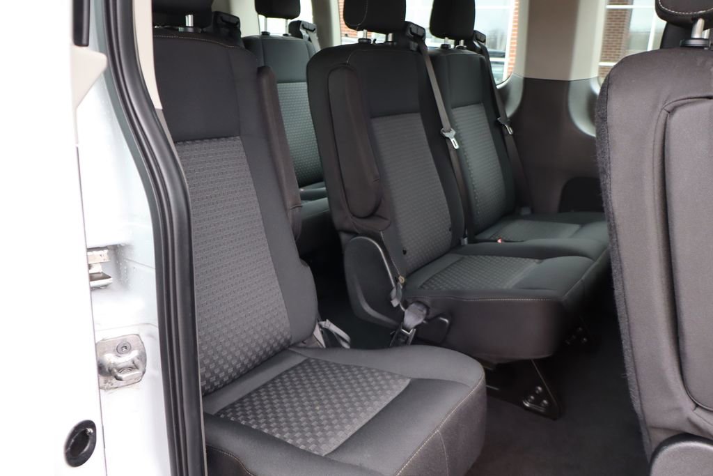 Used 2023 Ford Transit 350 XLT image 38