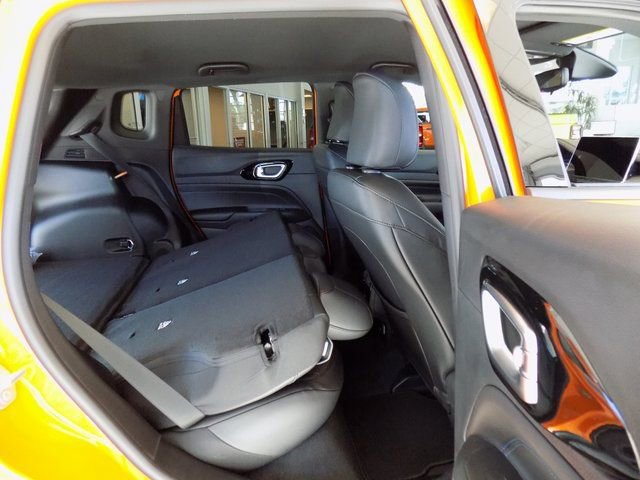 New 2026 Jeep Compass Latitude image 18