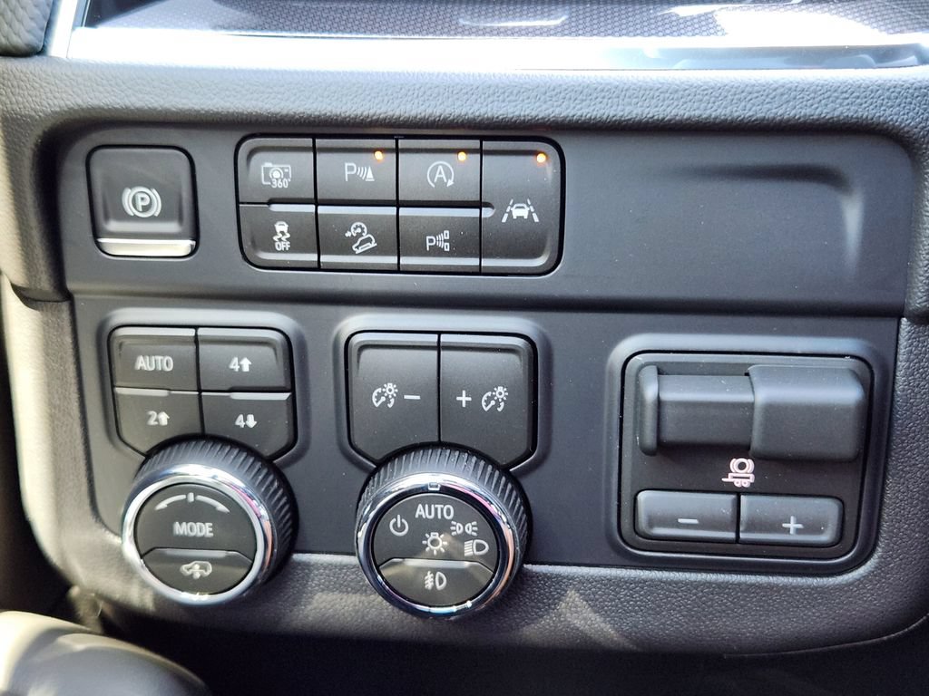 New 2026 Chevrolet Tahoe RST w/ RST Capability Package AWD/4WD image 18