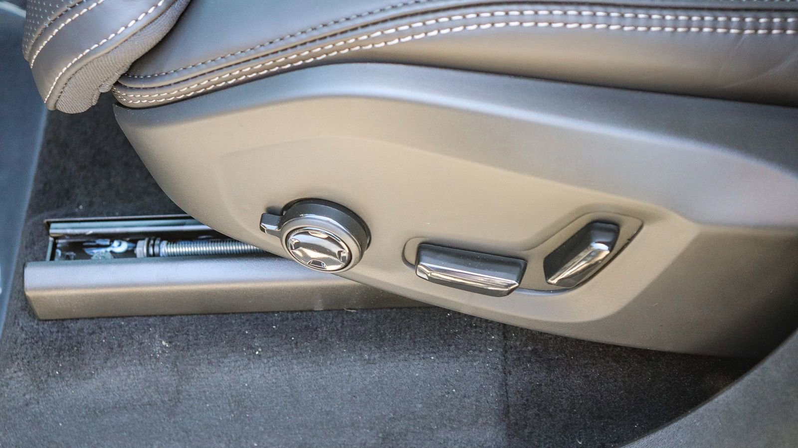 Used 2025 Volvo XC90 B6 Ultra w/ Protection Package Premier AWD/4WD image 21