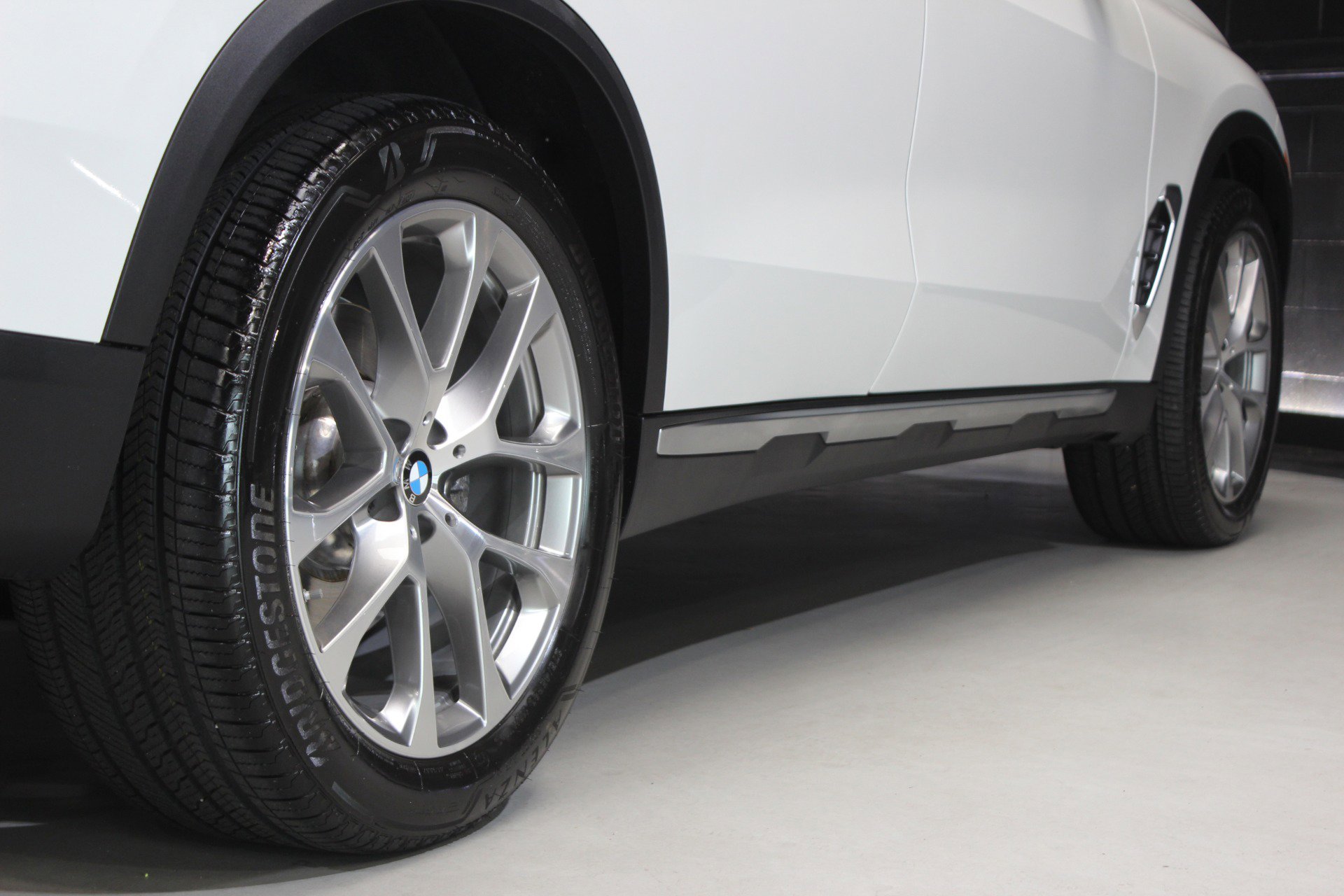 Used 2024 BMW X5 sDrive40i w/ Premium Package image 21