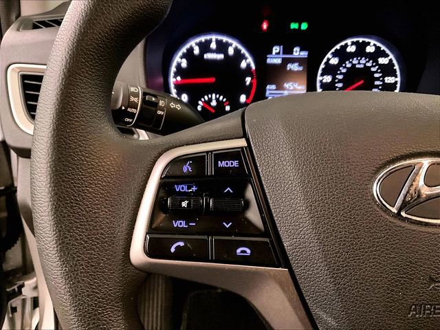 Used 2022 Hyundai Accent SEL FWD image 17