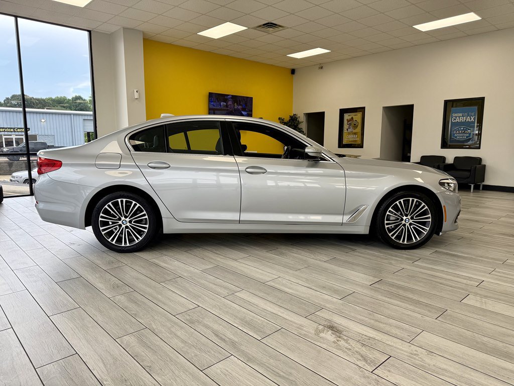 Used 2020 BMW 530i w/ Convenience Package RWD image 5