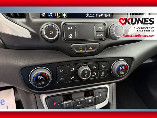 Used 2024 GMC Terrain SLT AWD/4WD image 23