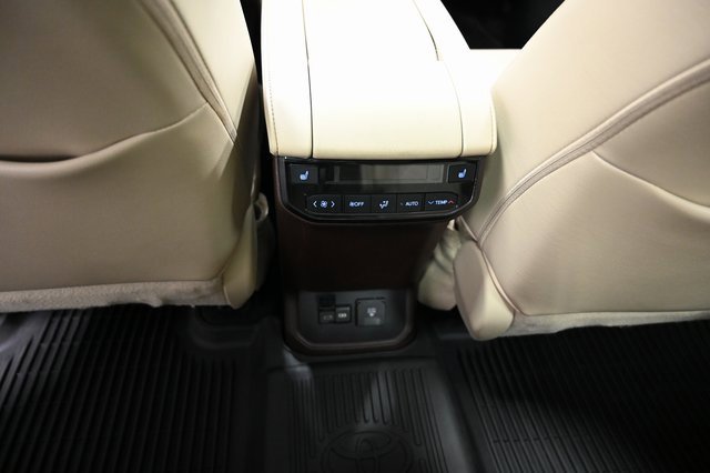 Used 2022 Toyota Highlander Platinum image 30