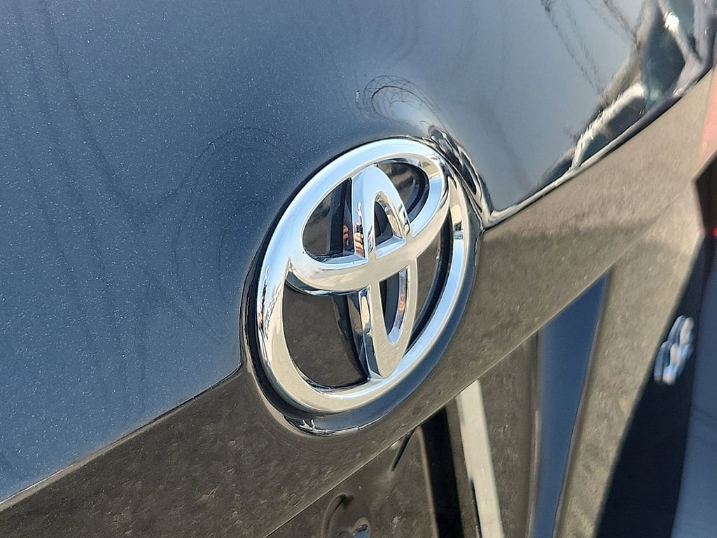 Used 2017 Toyota Corolla LE w/ Carpet Mat Package (TMS) image 22