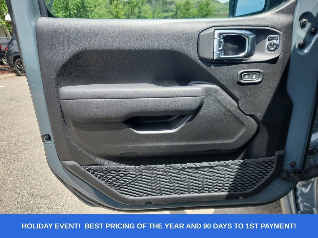 New 2025 Jeep Gladiator Sport image 10