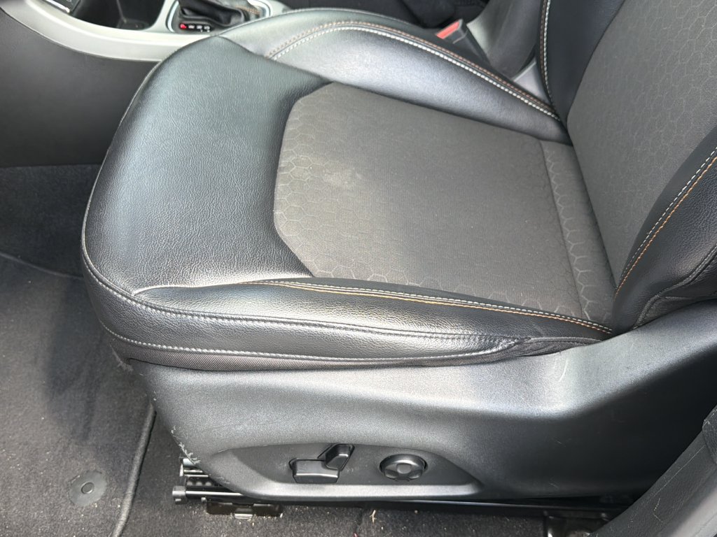 Used 2020 Jeep Compass Latitude w/ Popular Equipment Group FWD image 21
