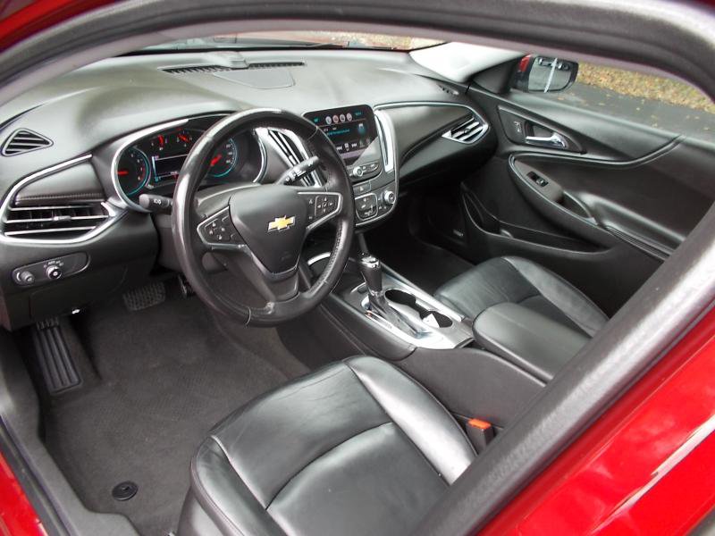 Used 2017 Chevrolet Malibu LT w/ Leather Package image 26