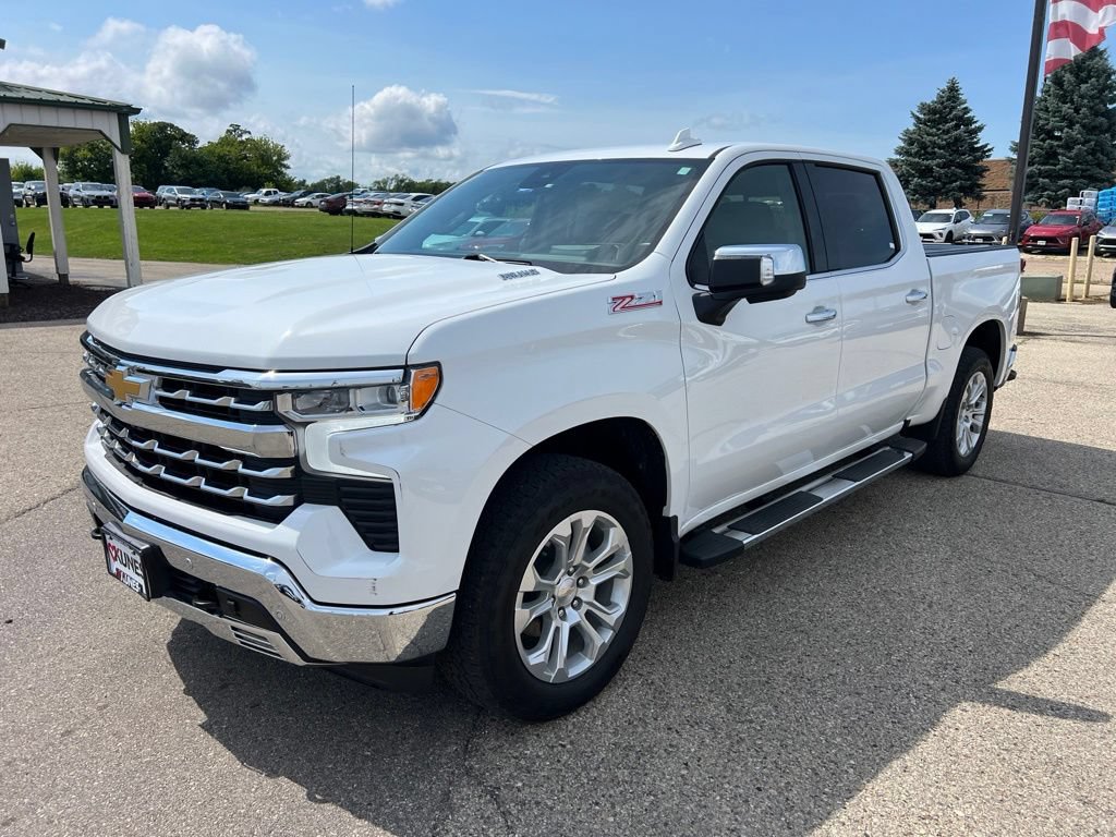 Used 2023 Chevrolet Silverado 1500 LTZ w/ Technology Package AWD/4WD image 5