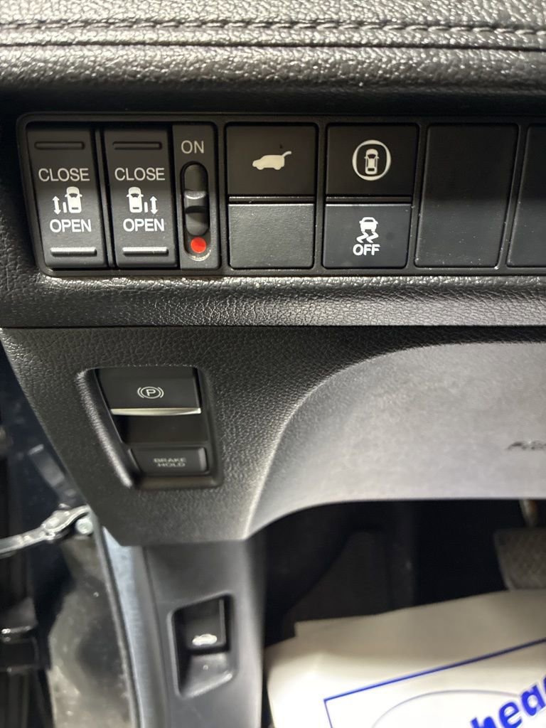 Used 2024 Honda Odyssey Sport image 12