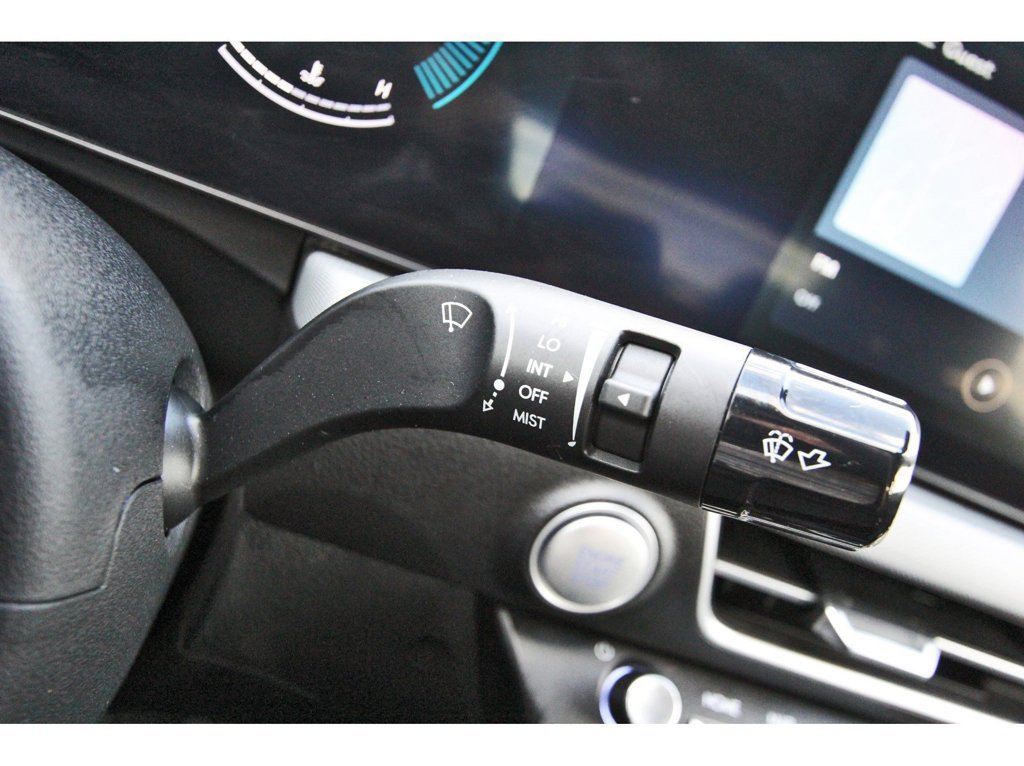 Used 2025 Hyundai Sonata SE FWD image 16