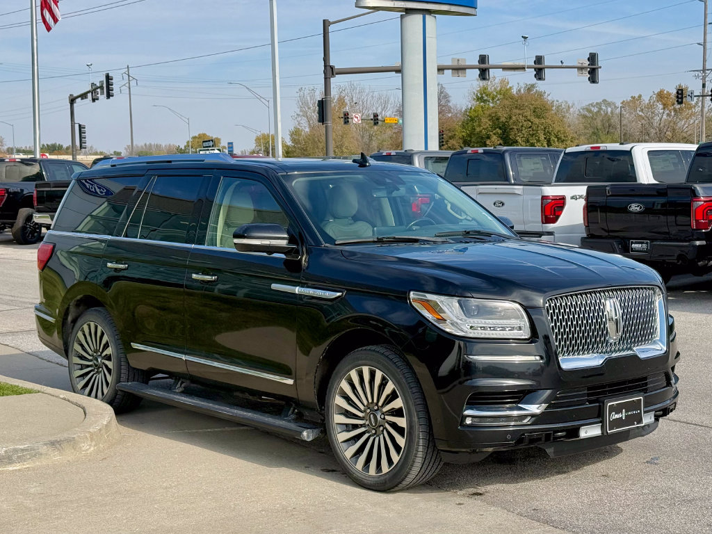 Used 2018 Lincoln Navigator Reserve w/ Technology Package AWD/4WD image 7
