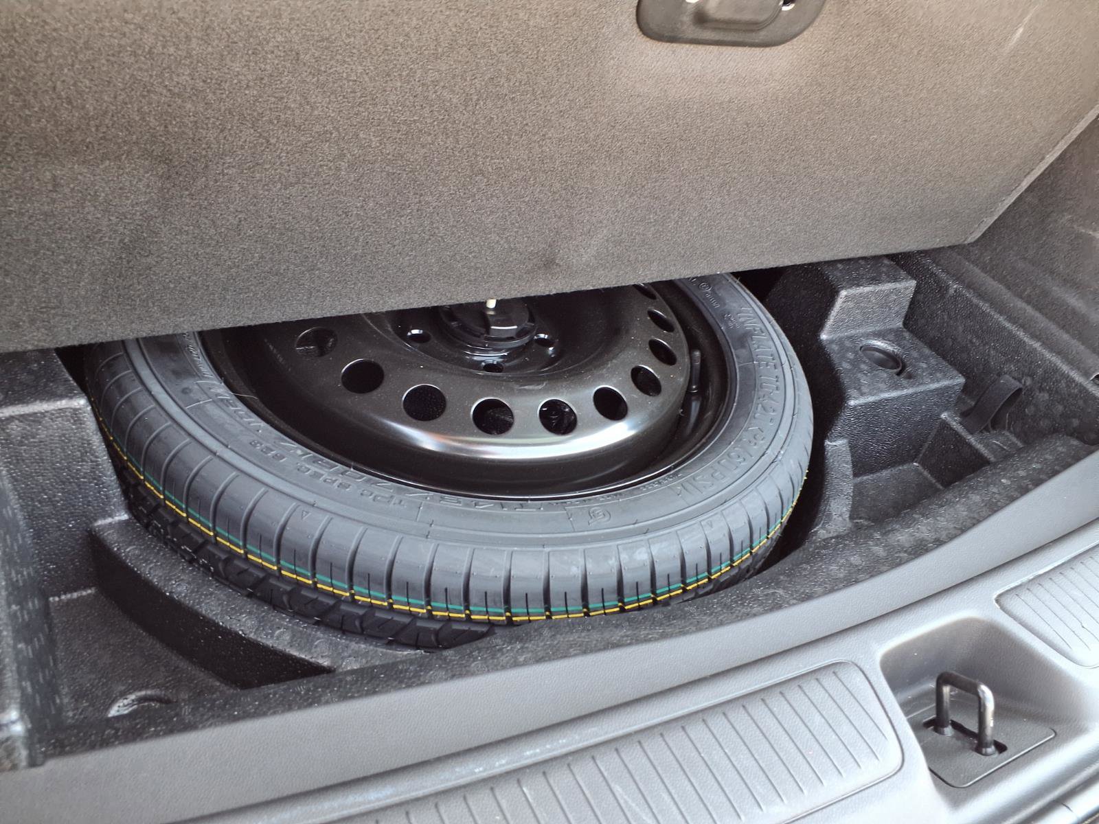 Used 2023 Buick Envision Essence image 31