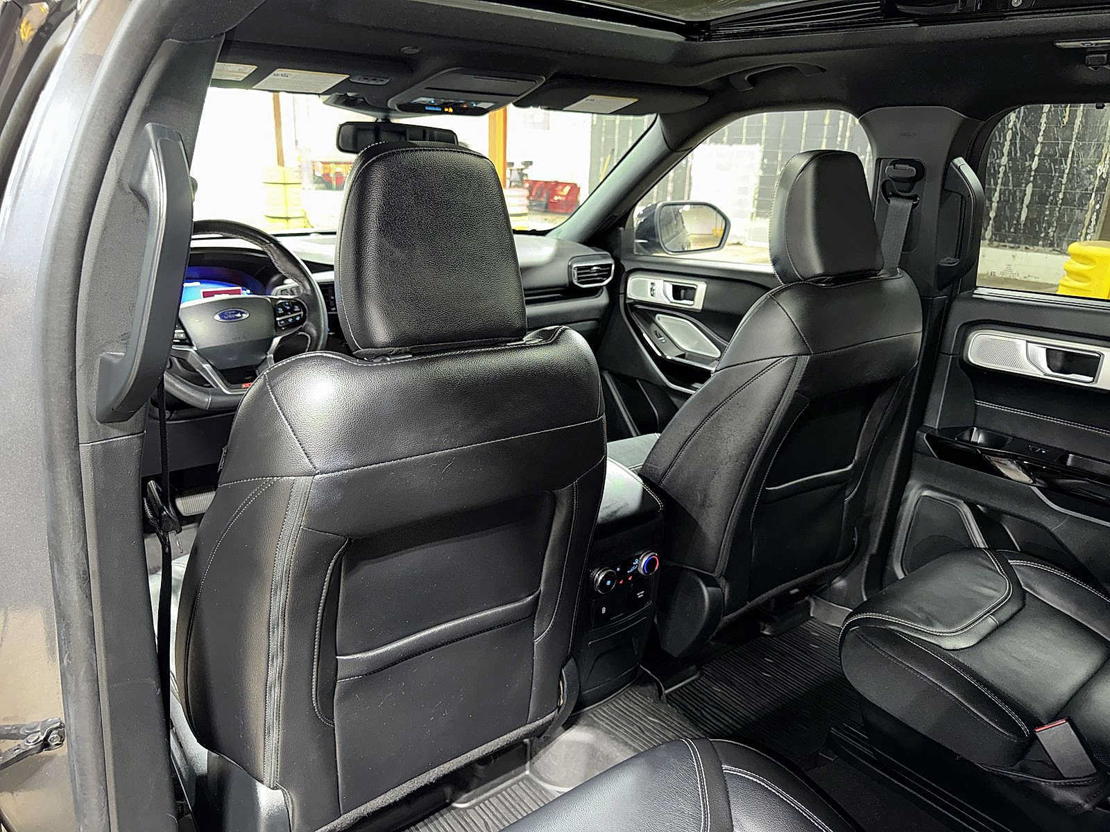 Used 2023 Ford Explorer ST w/ Equipment Group 401A AWD/4WD image 31