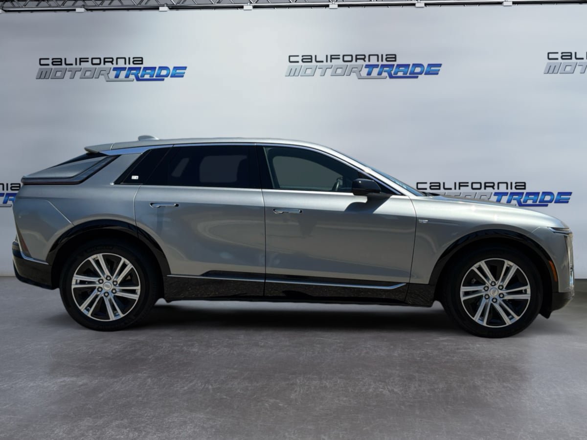 Used 2024 Cadillac Lyriq Tech RWD image 4