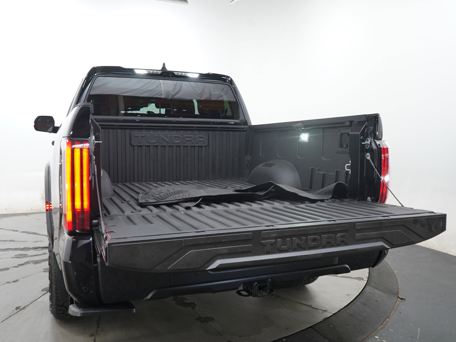 Used 2025 Toyota Tundra TRD Pro AWD/4WD image 17