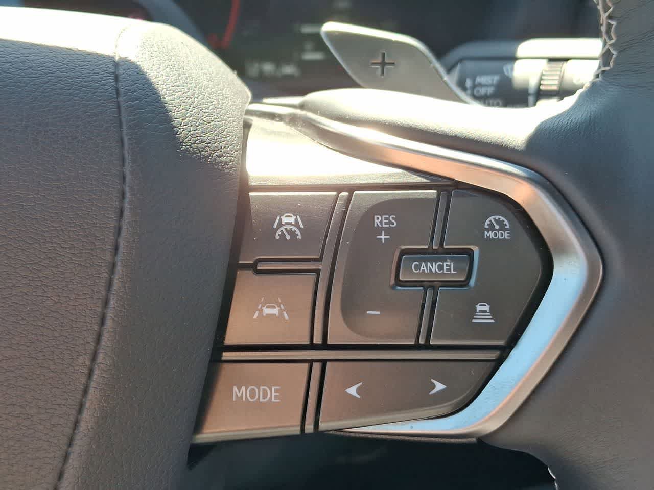 Used 2025 Lexus LX 600 4WD w/ Accessory Package (2T) image 24