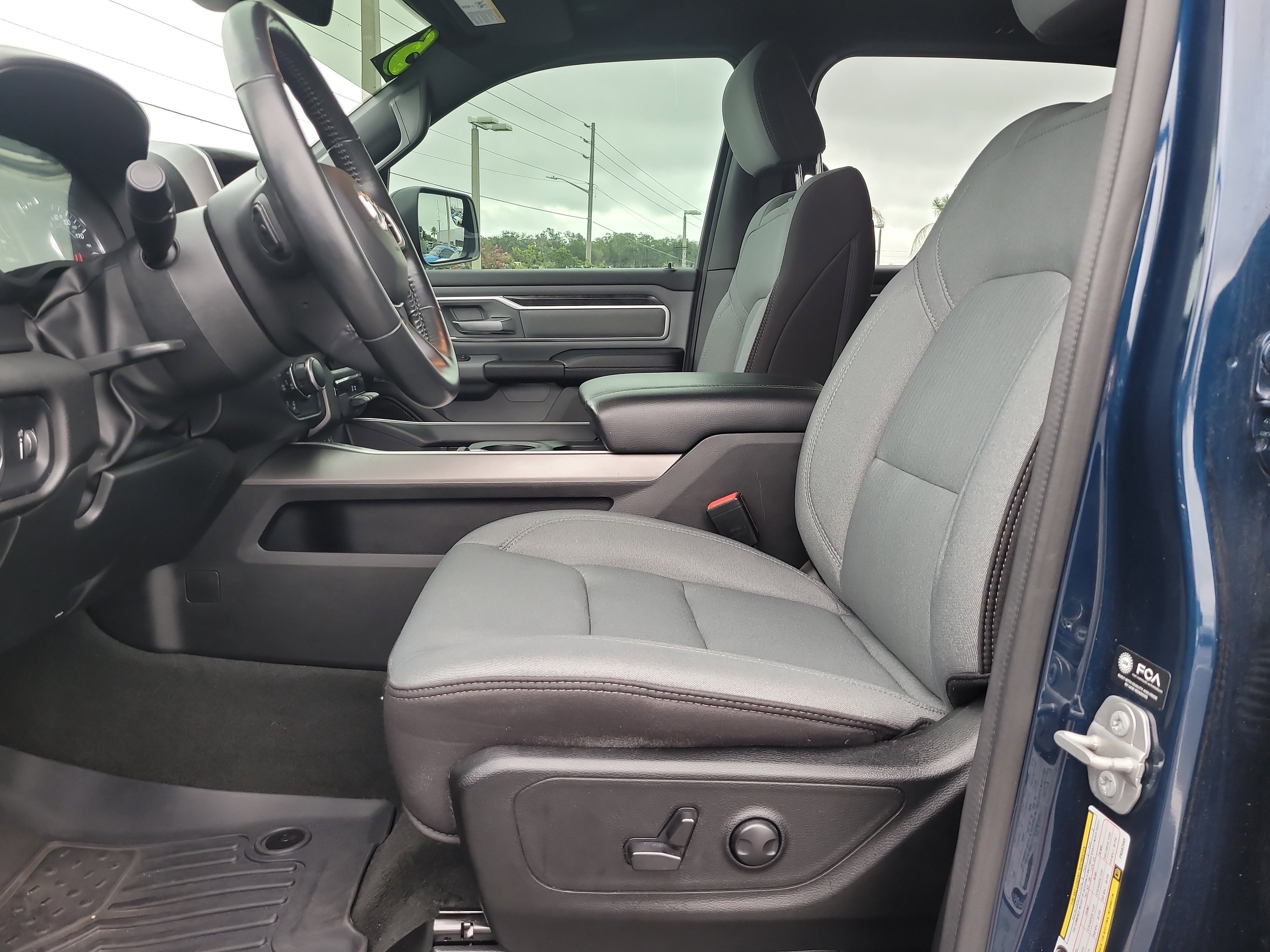 Used 2023 RAM 1500 Big Horn AWD/4WD image 18