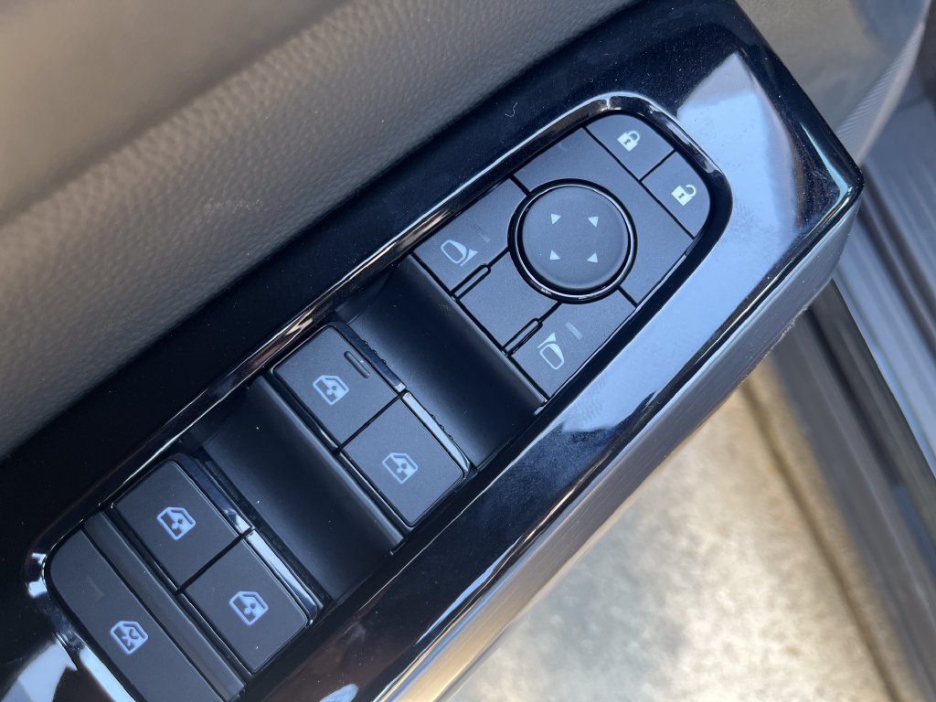 New 2026 Nissan Pathfinder SL FWD image 11