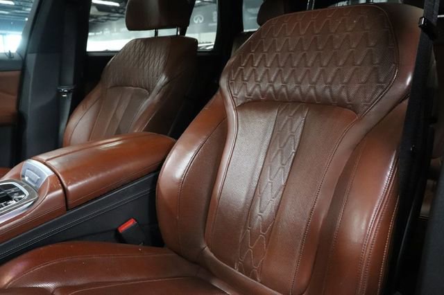 Used 2019 BMW X5 xDrive50i w/ M Sport Package image 11