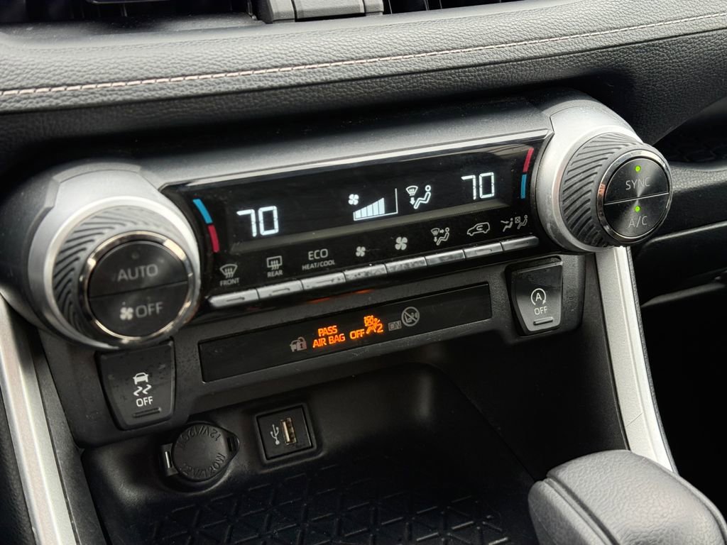 Certified 2024 Toyota RAV4 XLE image 33