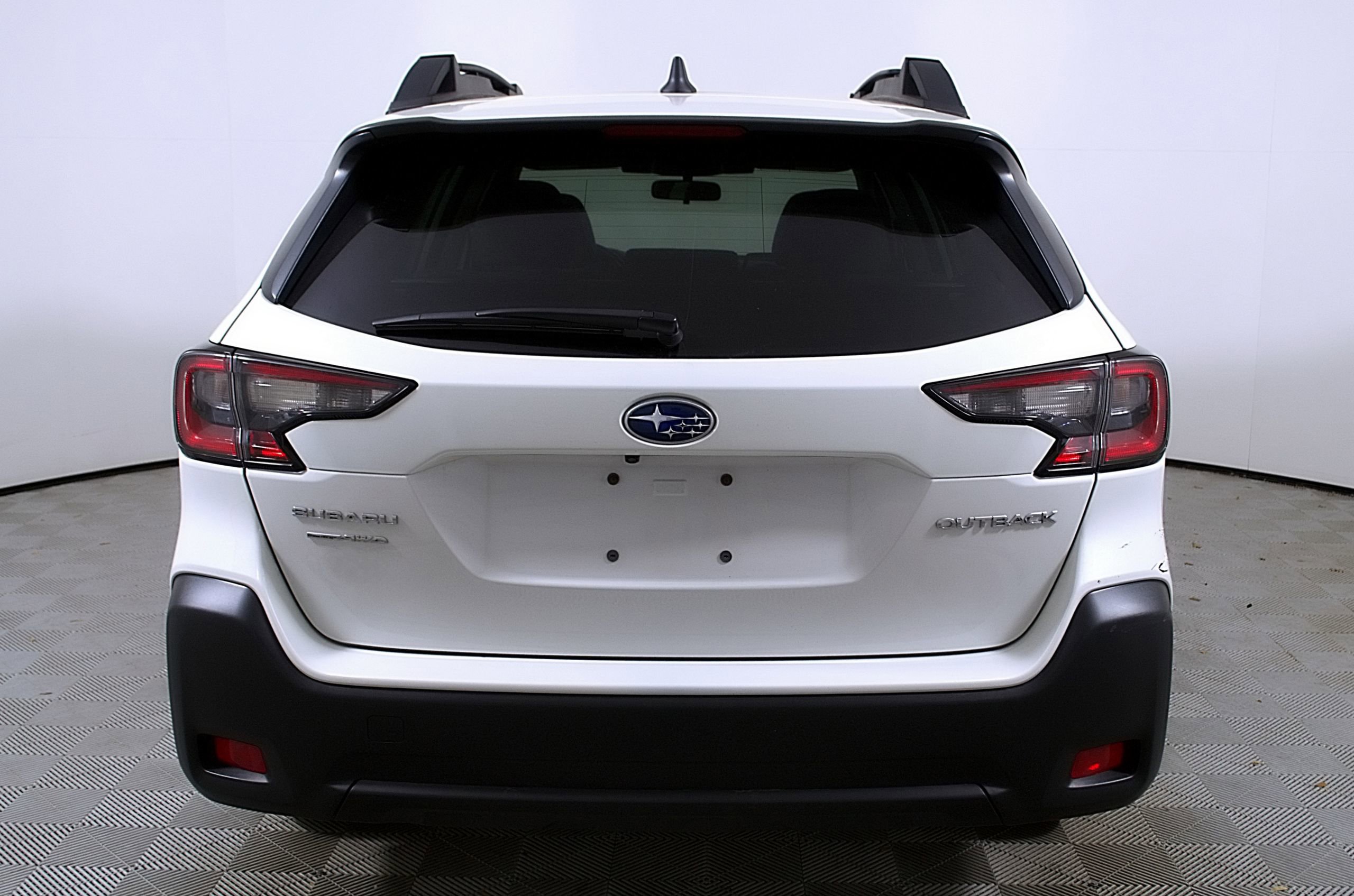 Used 2025 Subaru Outback Premium image 8