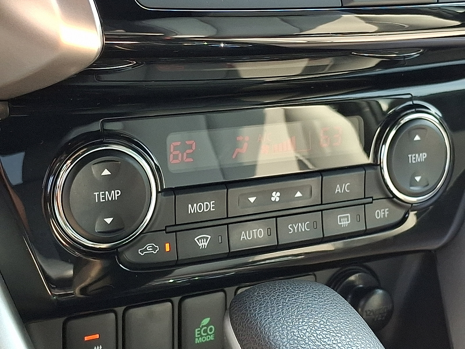 Used 2024 Mitsubishi Eclipse Cross SEL AWD/4WD image 15