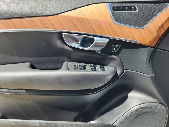 Used 2025 Volvo XC90 B6 Ultra image 16