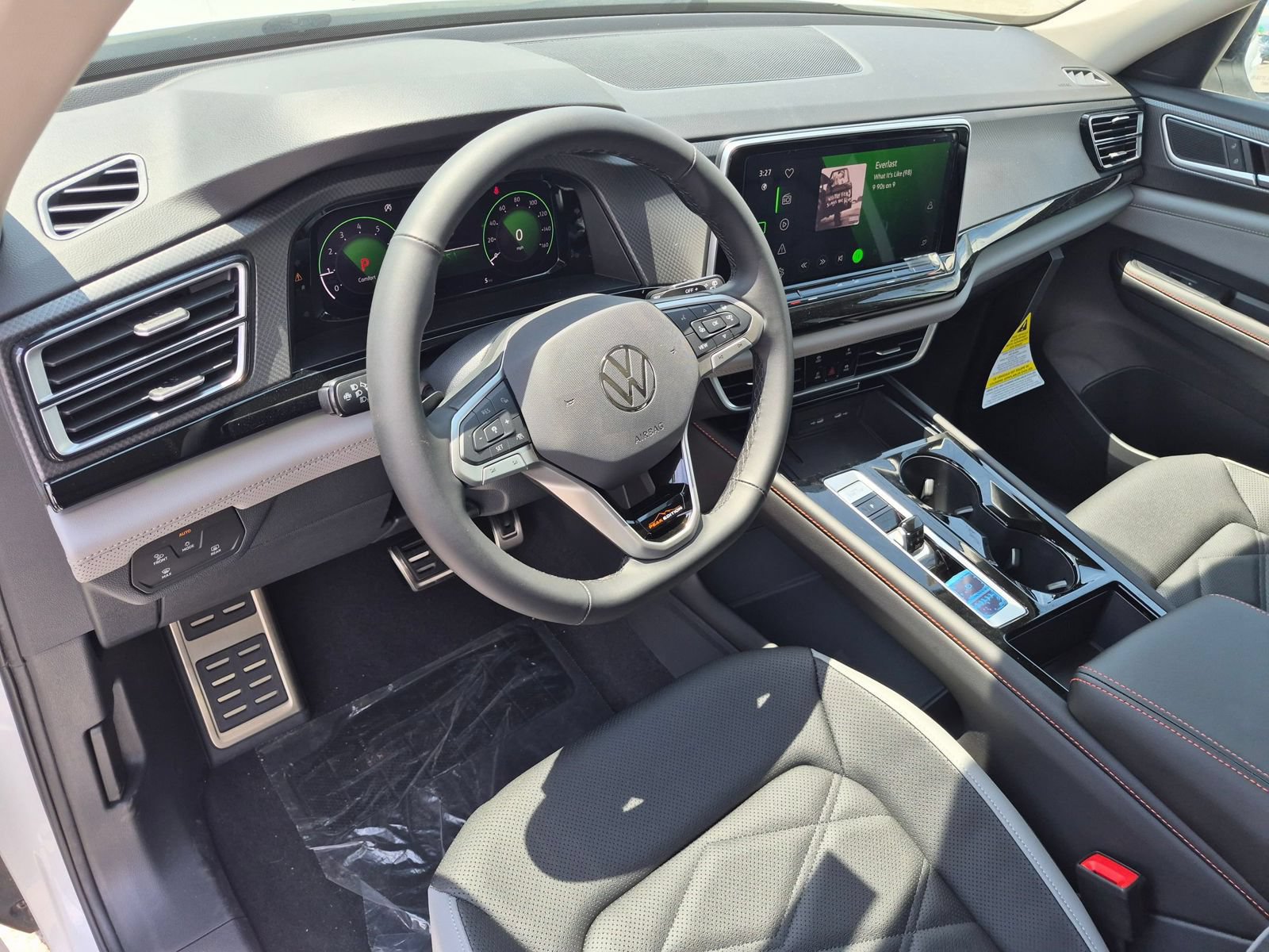 New 2026 Volkswagen Atlas Peak Edition AWD/4WD image 13