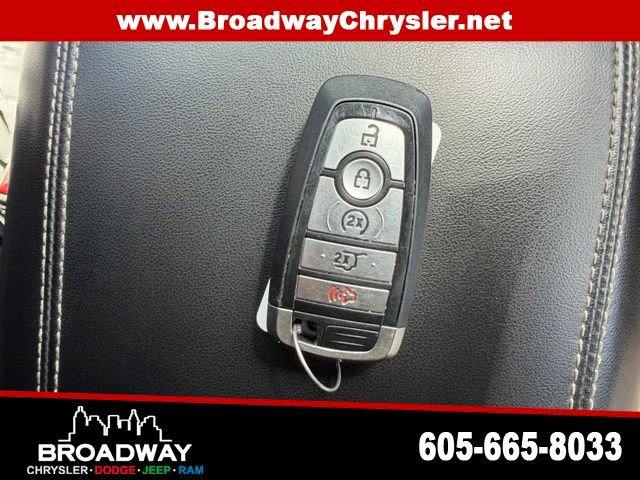Used 2020 Ford Explorer XLT w/ Equipment Group 202A AWD/4WD image 24