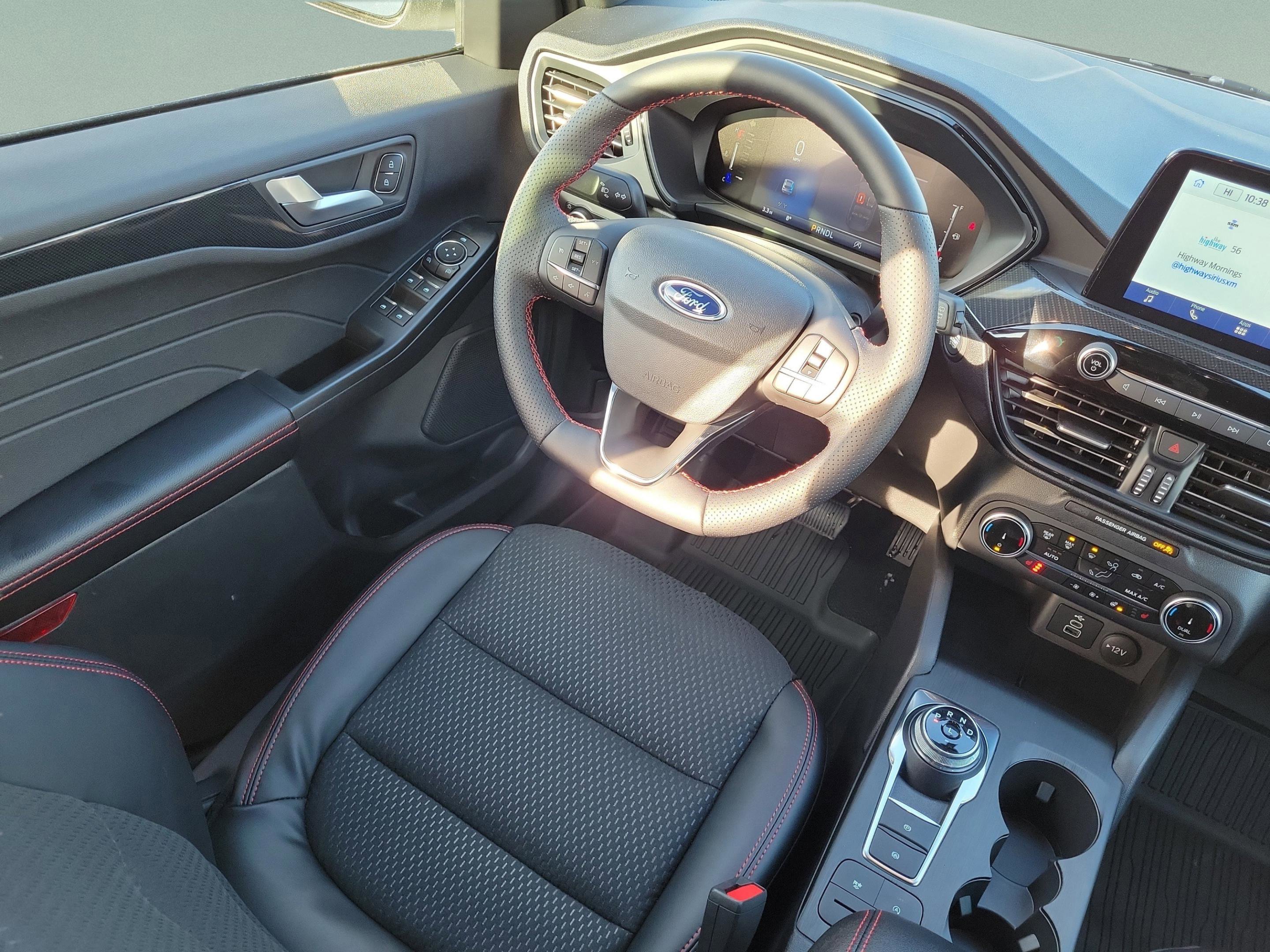 New 2026 Ford Escape ST-Line w/ Cold Weather Package image 7