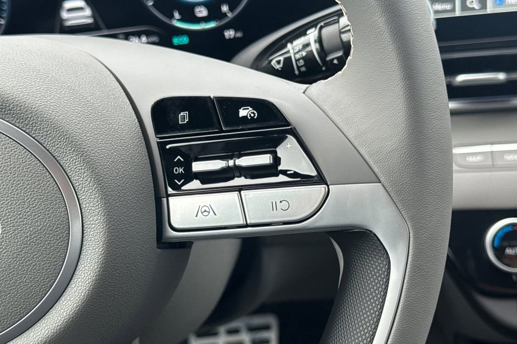 New 2026 Hyundai Elantra Sport FWD image 28