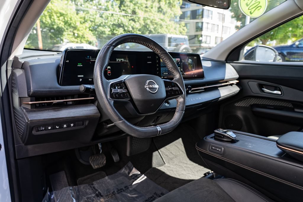 Used 2024 Nissan Ariya AWD image 22