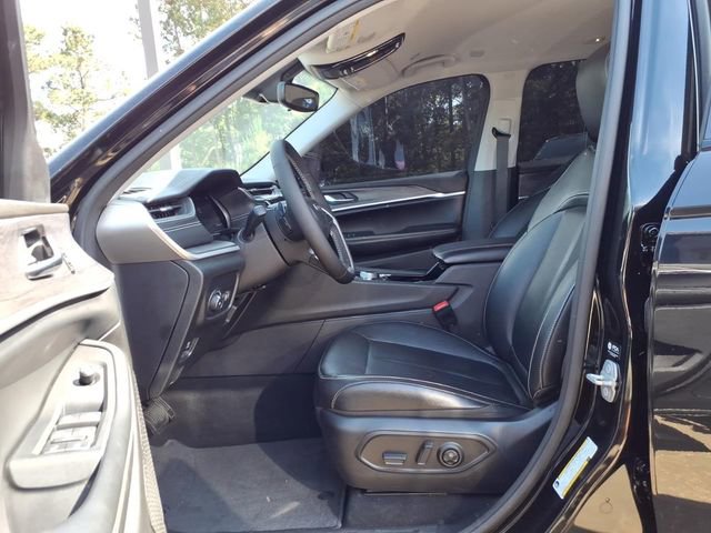 Used 2023 Jeep Grand Cherokee Limited AWD/4WD image 14