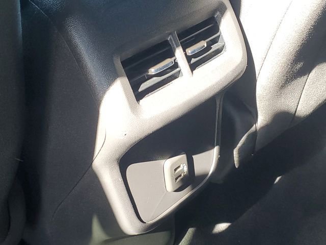 Used 2020 Chevrolet Equinox LS w/ LS Convenience Package image 32