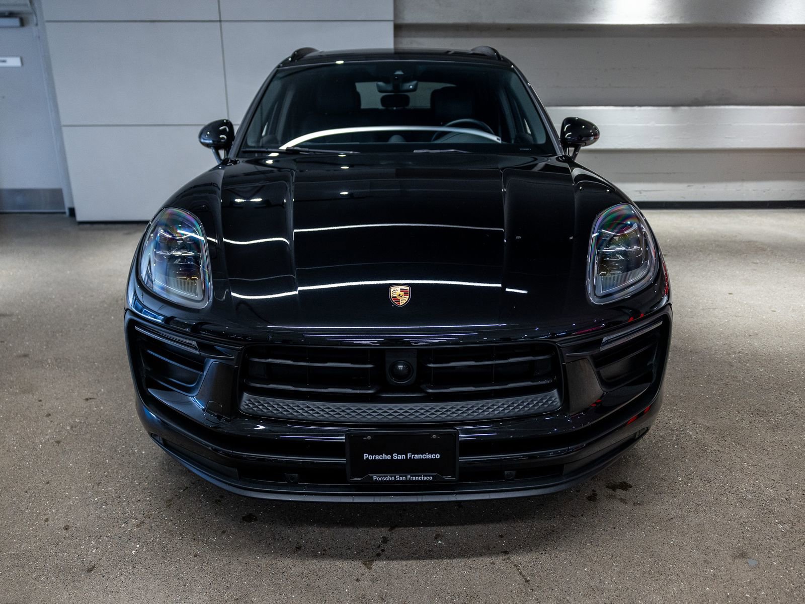Certified 2023 Porsche Macan AWD/4WD image 12